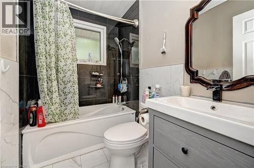 Bathroom - 525 Fallingbrook Drive, Waterloo, ON 
