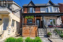 118 MACKAY AVENUE  Toronto, ON M6H 2N8