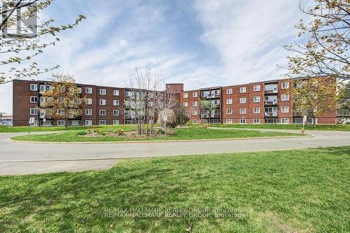 401C - 2041 ARROWSMITH DRIVE  Ottawa, ON K1J 7V7