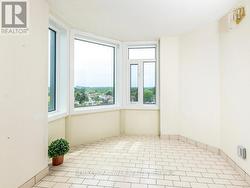 Sunny Solarium - 