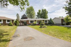 66 VALECREST DRIVE Cornwall, ON K6H 6E1