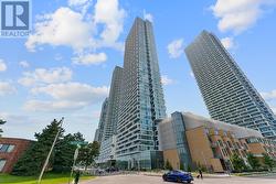 4207 - 898 PORTAGE PARKWAY Vaughan, ON L4K 0J6