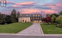 10 RICHARD LOVAT COURT Vaughan, ON L0J 1C0