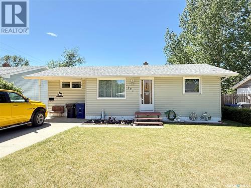521 Elizabeth STREET  Weyburn, SK S4H 1S5