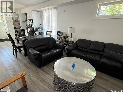 301 3Rd Street S, Weyburn, SK 