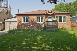18 JODPHUR AVENUE  Toronto, ON M9M 2J4