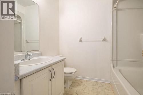 266 Limeridge Road E Unit# 10, Hamilton, ON - Indoor Photo Showing Bathroom