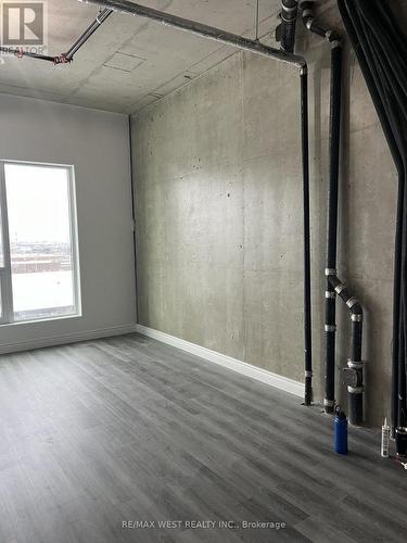 423 - 600 Dixon Road, Toronto, ON 