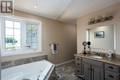 primary ensuite - 122152 Sideroad 12, Georgian Bluffs, ON 