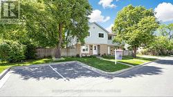126 - 6540 FALCONER DRIVE  Mississauga, ON L5N 1M1