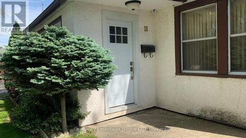 11 Achilles Avenue, Welland (Lincoln/Crowland), ON 