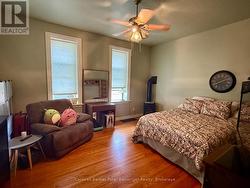 Main floor bedroom - 