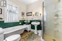 Second level bathroom - 
