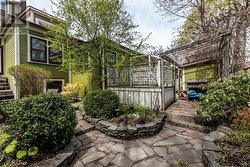 Rear english garden - 