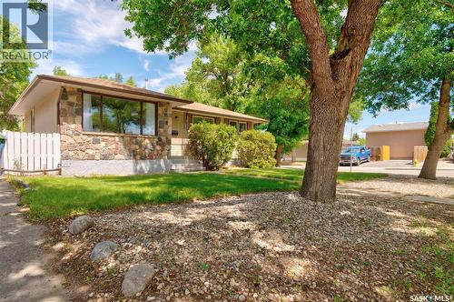2314 Dewdney Avenue E, Regina, SK 