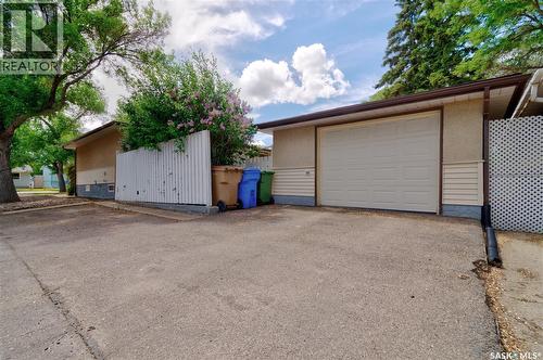 2314 Dewdney Avenue E, Regina, SK 