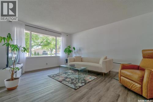 2314 Dewdney Avenue E, Regina, SK 