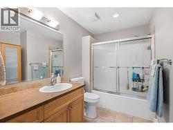 Primary 4-piece ensuite - 