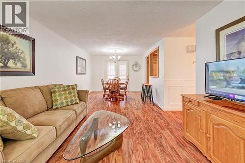 3 Parkland Crescent, Kitchener, ON - Indoor Photo Showing Living Room