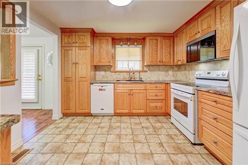3 Parkland Crescent, Kitchener, ON - Indoor Photo Showing Kitchen