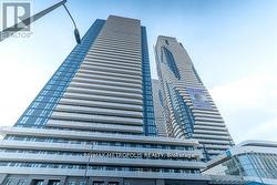 621 - 28 INTERCHANGE WAY Vaughan, ON L4K 5Z7