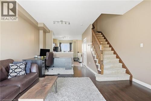 15 Hemlock Way, Grimsby, ON 