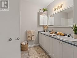 Ensuite Bathroom - 