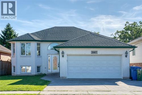 3867 CLARA AVENUE  Windsor, ON N9E 4X6