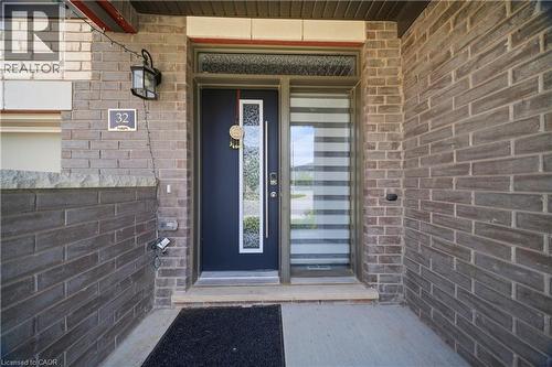 166 Deerpath Drive Unit# 32, Guelph, ON 