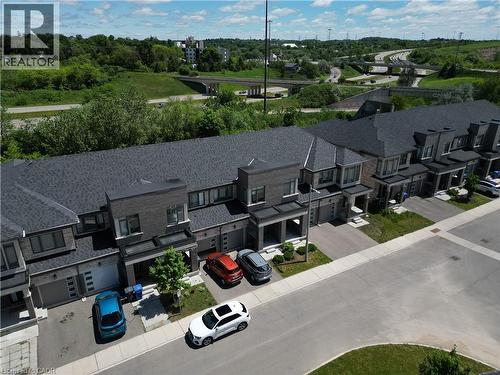 166 Deerpath Drive Unit# 32, Guelph, ON 