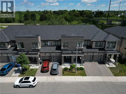 166 Deerpath Drive Unit# 32, Guelph, ON 