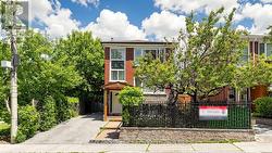 263 OAK PARK AVENUE  Toronto, ON M4C 4N4