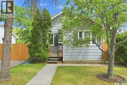 1602 C AVENUE N  Saskatoon, SK S7L 1L5