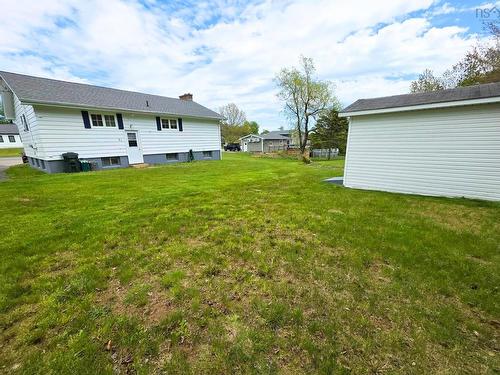 61 Braemar Drive, Westmount, NS 