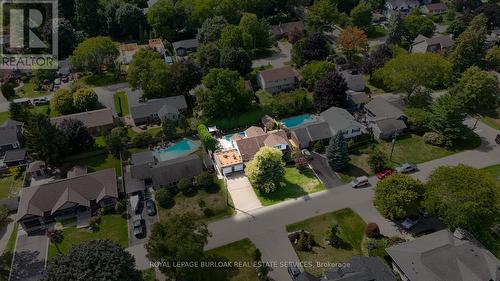 912 BOOTHMAN AVENUE  Burlington, ON L7T 1P4