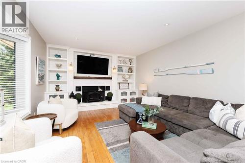 8 Cheval Drive, Grimsby, ON 