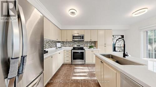 264 Coachwhip Trail, Newmarket, ON 