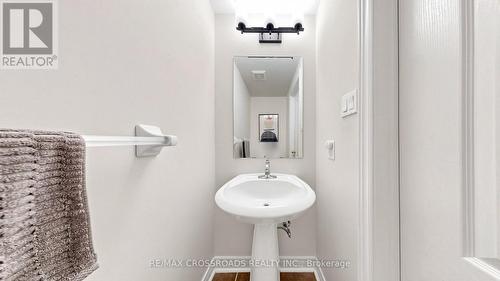 264 Coachwhip Trail, Newmarket, ON 