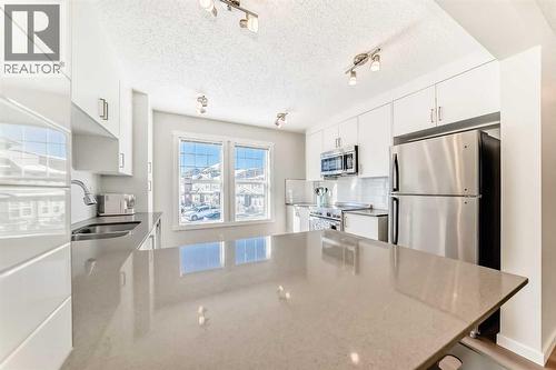 272 Cranbrook Square Se, Calgary, AB 