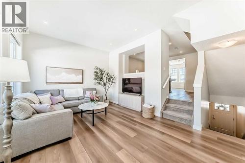 272 Cranbrook Square Se, Calgary, AB 