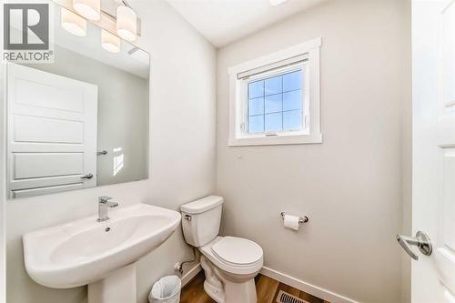 272 Cranbrook Square Se, Calgary, AB 