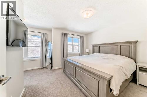 272 Cranbrook Square Se, Calgary, AB 