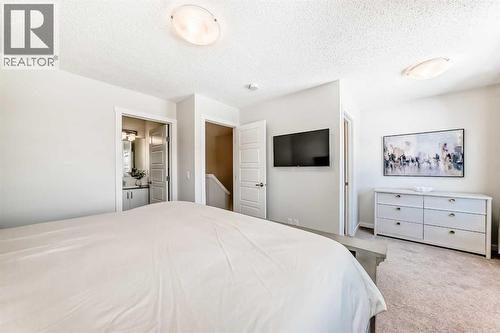 272 Cranbrook Square Se, Calgary, AB 