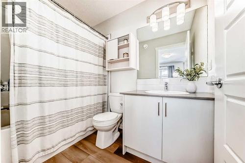 272 Cranbrook Square Se, Calgary, AB 