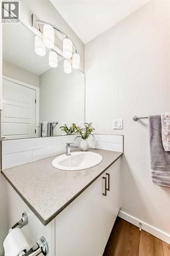 272 Cranbrook Square Se, Calgary, AB 