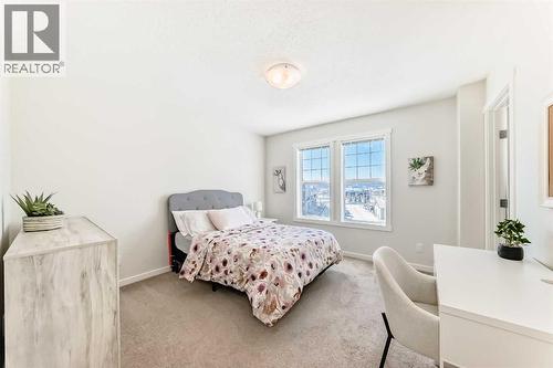 272 Cranbrook Square Se, Calgary, AB 