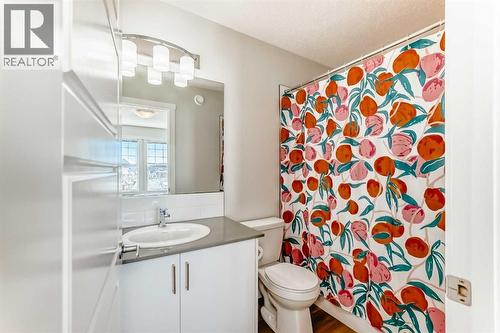 272 Cranbrook Square Se, Calgary, AB 