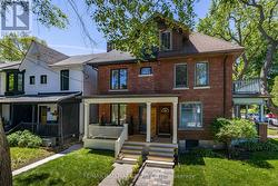 32 HOWLAND ROAD Toronto, ON M4K 2Z6