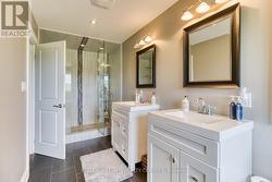 Ensuite - 