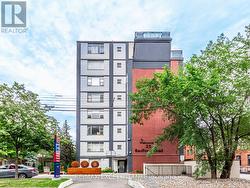 802 - 25 BEDFORD ROAD Toronto, ON M5R 2K1